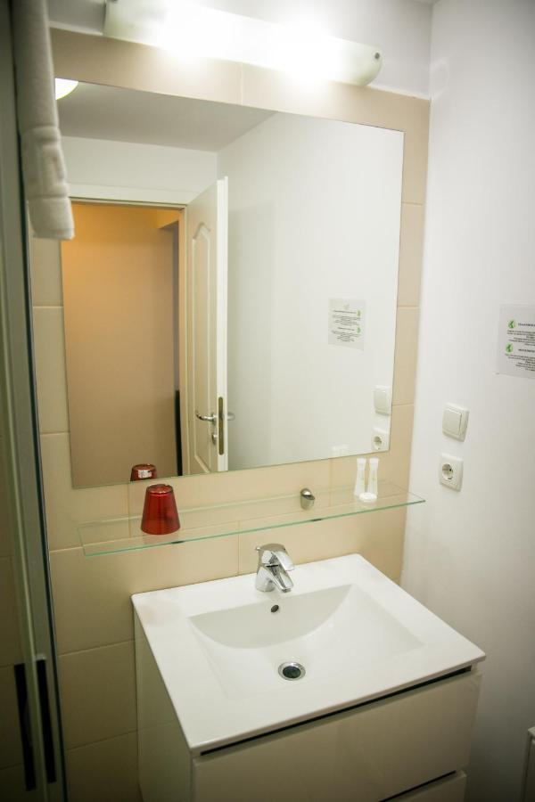 May Residence Dumbravita  Luaran gambar